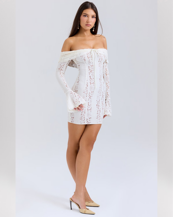 Isla™ – Vintage Lace Off-Shoulder Dress